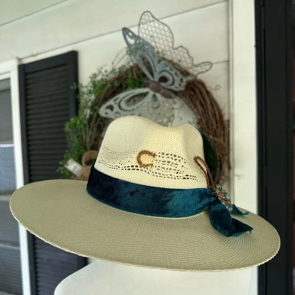 Custom Charlie 1 Horse - Picture 6 of 13